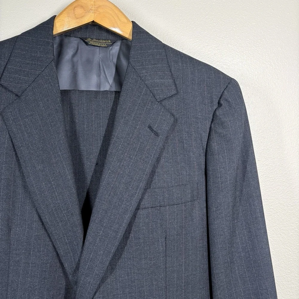 RARE Vintage Southwick 2 Piece Dark Gray Striped  Wool Suit 44R 39x31 Lined Read